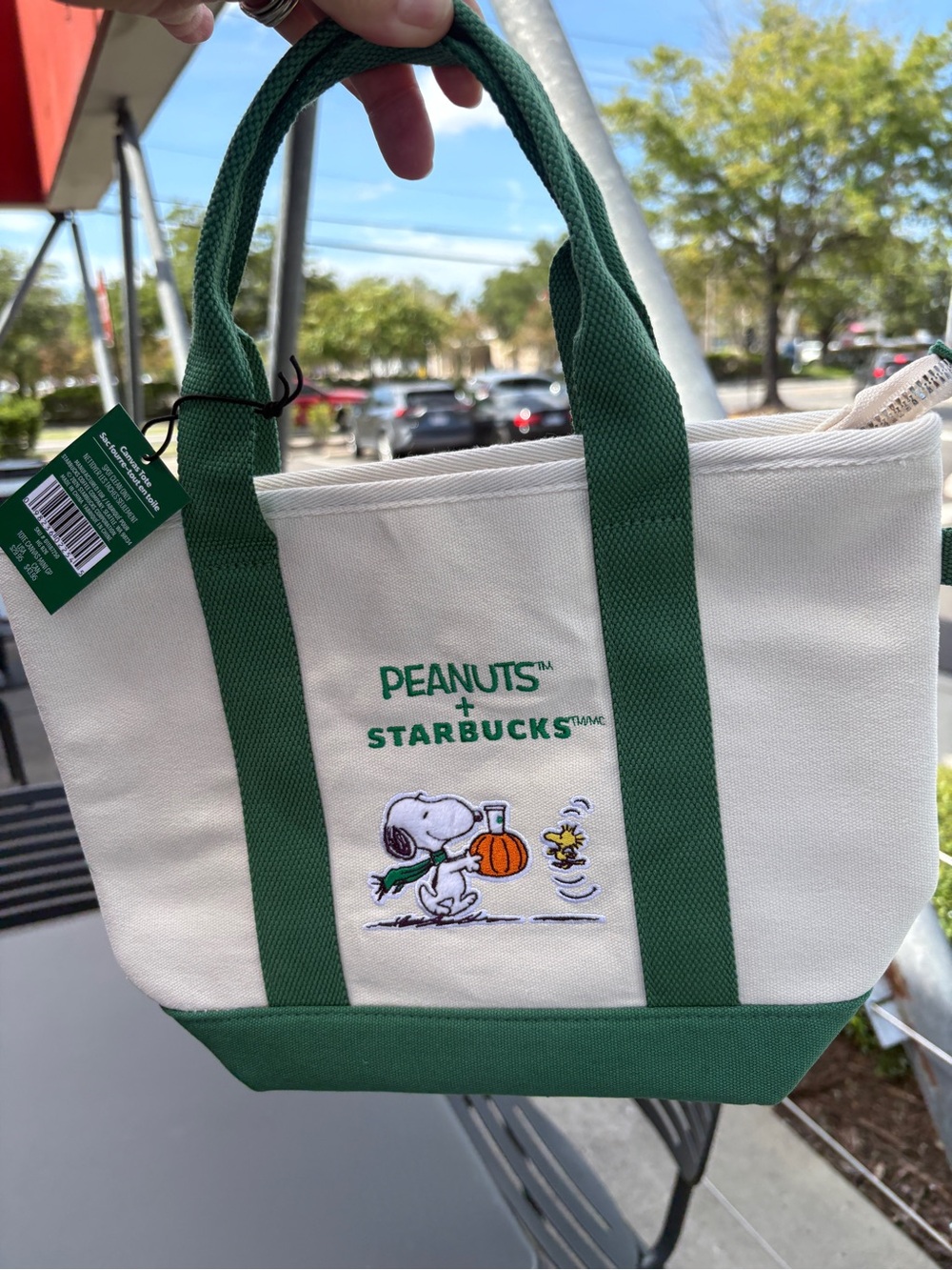 PEANUTS X STARBUCKS Snoopy Tote - Picture 4 of 6